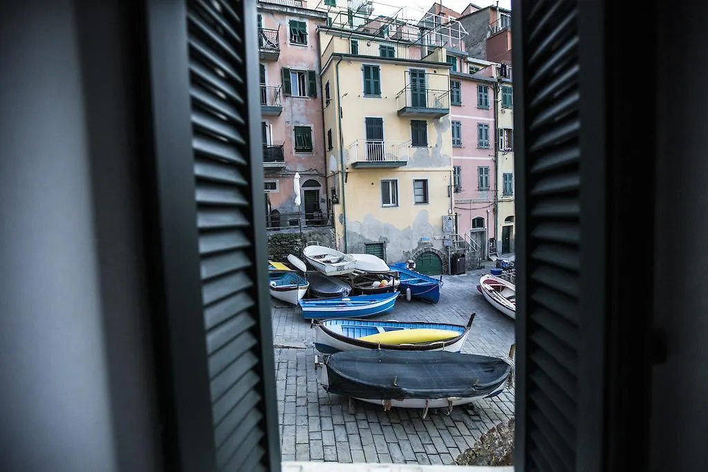 Allo Scalo Dei Mille Riomaggiore Italie